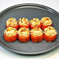 Запеченный ролл со снежным крабом и моцареллой в Суши шеф