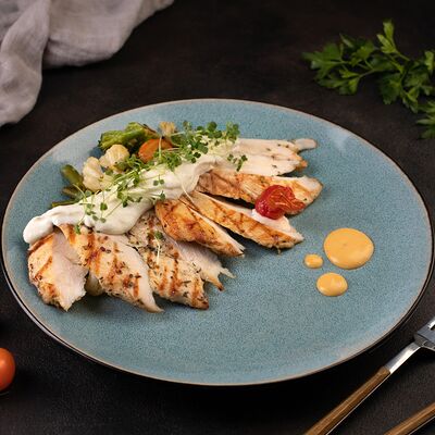 Куриное филе с соусом шардонев Ellips по цене 790 ₽