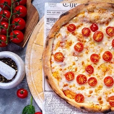 Пицца Маргарита 650 г в Donna Maria PREMIUM по цене 1130 ₽