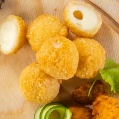 Сырные шарики в The Best Burger по цене 290 ₽