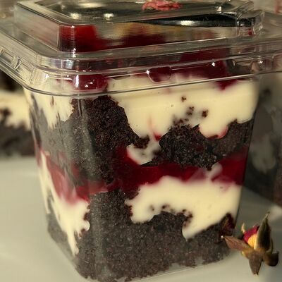 Трайфл Шоколад-вишня веганский (вегетарианский) в Смузи-маркет Зелёнка по цене 400 ₽