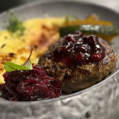 Бифштекс из мраморной говядины в To mesto по цене 1050 ₽