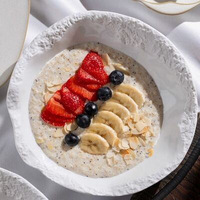 Каша овсяная классическая на молоке в МОМО по цене 650 ₽