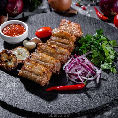 Свиные ребра на углях в Хинкальная по цене 880 ₽