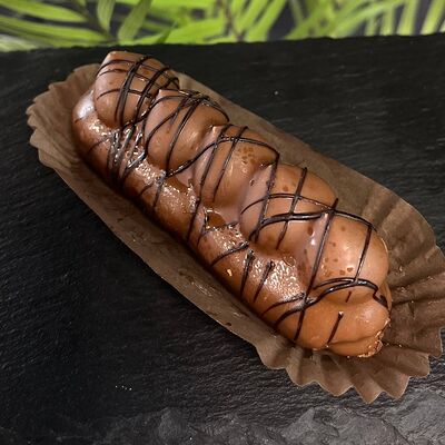 Эклер карамельный в Кофейня Булка по цене 270 ₽