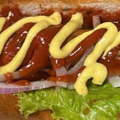 Хот-догКлассический с куриной колбаской в Бар-гриль KOSTER по цене 350 ₽