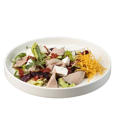 Салат с уткой, ананасом и картофелем пай в ЭРА по цене 710 ₽