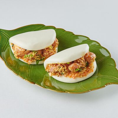 Бао с цыпленком и соусом терияки в Ramen+Noodles по цене 670 ₽