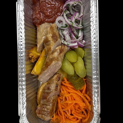 Картофель по-деревенски, колбаски гриль под соусом в Kaikan по цене 505 ₽