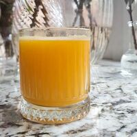 Апельсиновый фреш в Vseklassno Coffee Bar