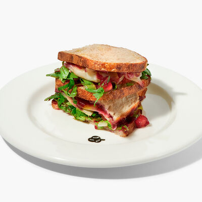 Сэндвич с пастрами из сельдерея в Masa Madre по цене 590 ₽