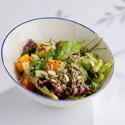 Салат овощной в Vinch по цене 640 ₽