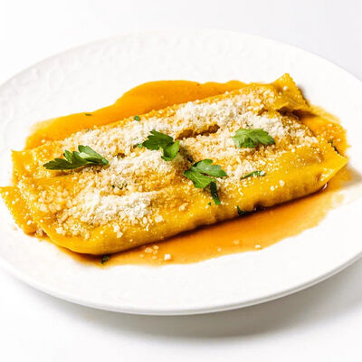 Каннеллони с говядиной и репой в соусе демиглас в Mukka по цене 658 ₽