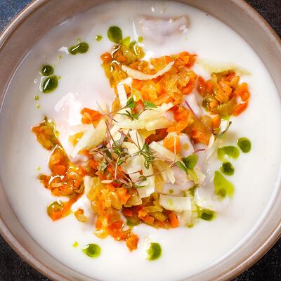 Сливочная уха с форелью и треской в Макароны по цене 590 ₽