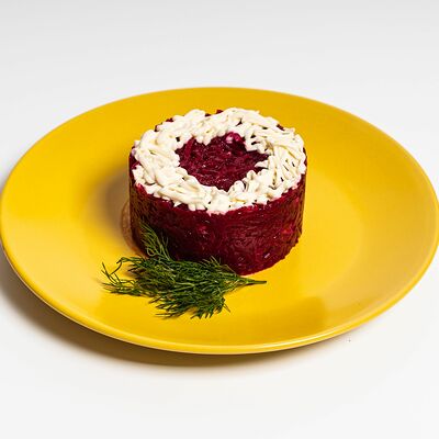Салат из свеклы с чесноком в Берег по цене 100 ₽