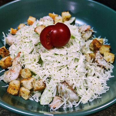 Цезарь с креветкамив Барин бургер по цене 610 ₽