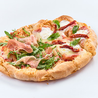 Микс пицца Парма и Страчателла L в Crispy Pizza