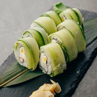 Спешл креветка с манго в Platforma lounge по цене 710 ₽