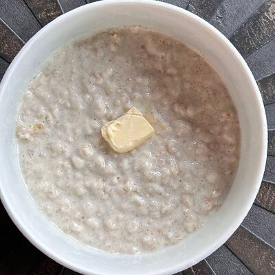 Овсяная каша в Артхаус по цене 440 ₽