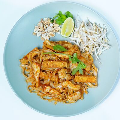 Падтай с крурицей в Thaifood bubble tea по цене 550 ₽