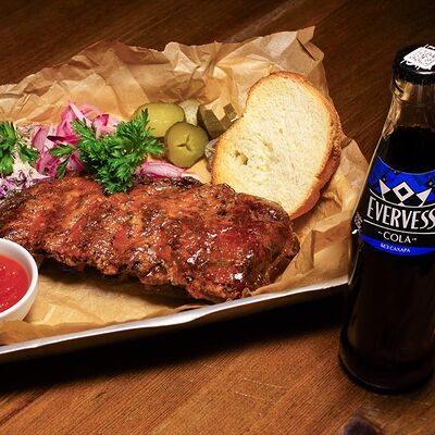 Комбо с Evervess Колой без сахара и свиными ребрышками BBQ в Серебряная Fabrika по цене 1150 ₽