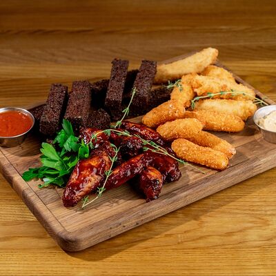 Закусочный сет к пиву в Хосперкафе бульвар по цене 1600 ₽