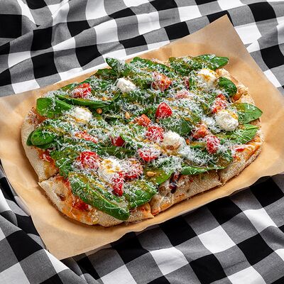 Пицца Джулия Вегетариано в Sia bar по цене 1020 ₽