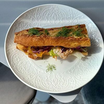 Big сэндвич с индейкойв Camon Cafe по цене 700 ₽