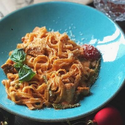 Тальятелле с курицей и грибами в The Bulki по цене 650 ₽