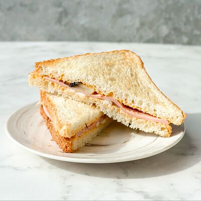 Сэндвич с ветчиной в Печка по цене 320 ₽