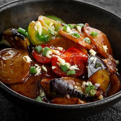 Баклажаны со сладким перцем и картофелем в See China по цене 430 ₽