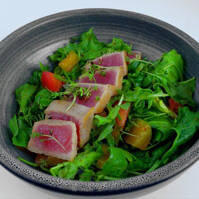 Салат с тунцом и яблоками кимчи в Мушу по цене 695