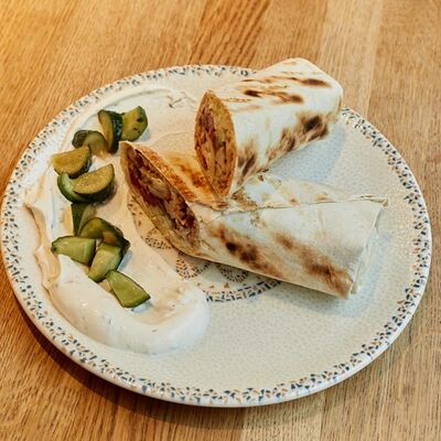 Шаурма с курицей в DVOR гриль-бистро по цене 750 ₽