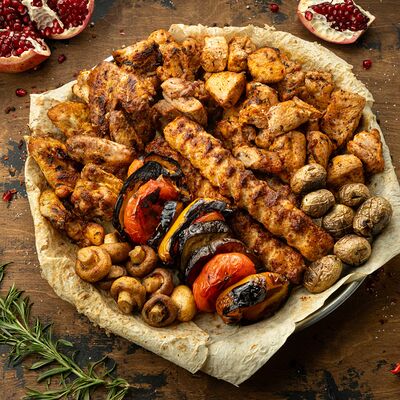 Куриное ассортив Вкусно есть всё на углях по цене 7890 ₽