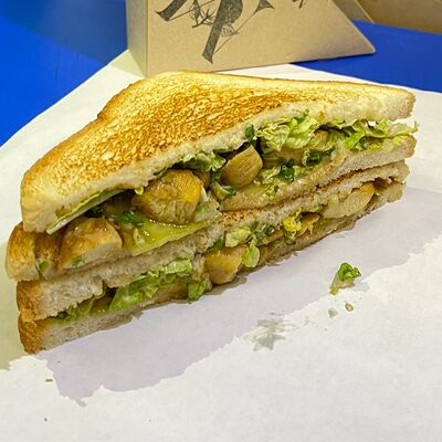 Сэндвич с курицей в Street Food Mandarin по цене 190 ₽