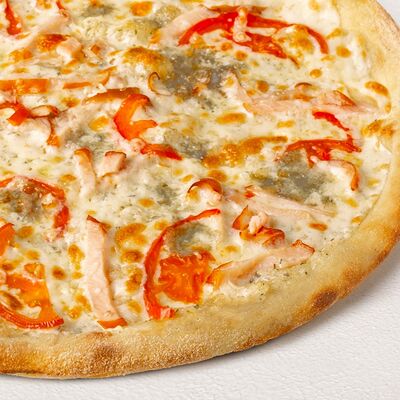 Сырная с цыпленком на тонком тесте в Суши Wok по цене 899 ₽