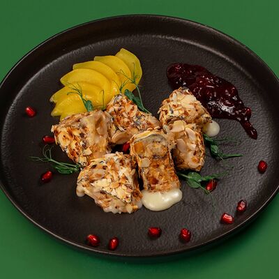 Камамбер в миндальной панировке в Лаваш Town Красная по цене 790 ₽