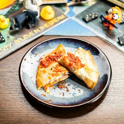 Кесадилья а-ла Тако в Элли Лагер по цене 840 ₽