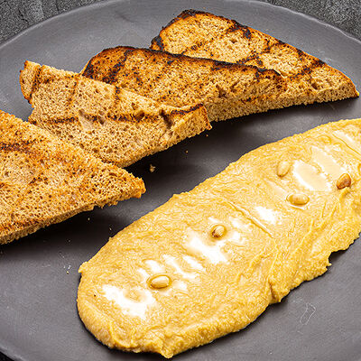 Хумус с деревенским хлебом в Goodman по цене 320