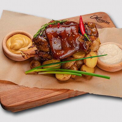 Рулька свиная с картофелем, горчицей и хреном в Жигули по цене 2400 ₽