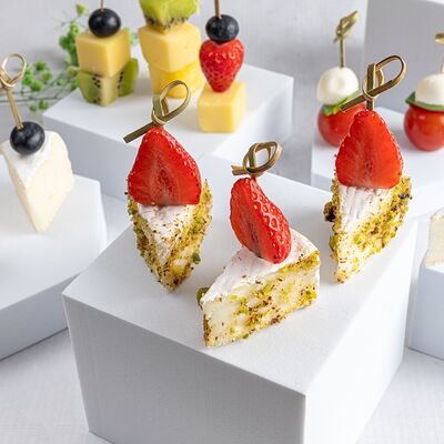 Сырная гармония в KanapeFest по цене 4894 ₽