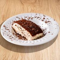 Тирамису с соленой карамелью в Итальянское бистро Figata