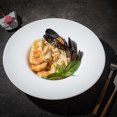 Феттуччине с морепродуктами в In Tasty по цене 570 ₽