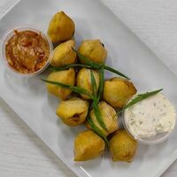 Жареные пельмени с курицейв Зачёт пицца & бургеры