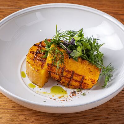 Запечённая тыква в специях в Колбасный цехМагадан по цене 490 ₽