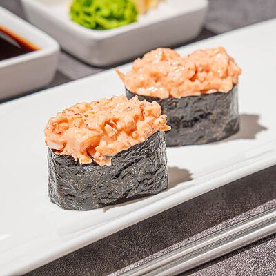 Гункан с кальмаром в Rock & Roll Sushi по цене 330 ₽