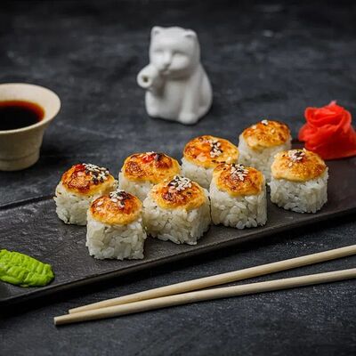 Цезарь ролл с лососем в Пикники по цене 780 ₽