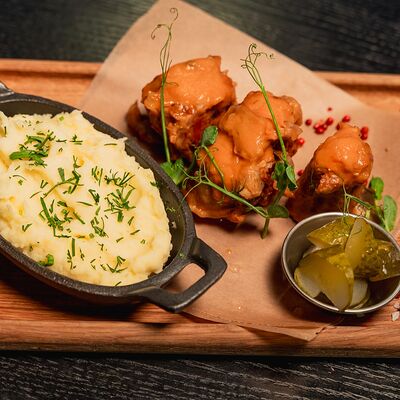 Бычьи Хвосты в Harats pub по цене 990 ₽