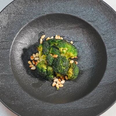 Брокколи в мандариновом юдзу в Edateca по цене 550 ₽