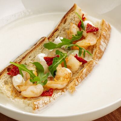 Суп четыре сыра с орзо и креветками в Misto по цене 880 ₽